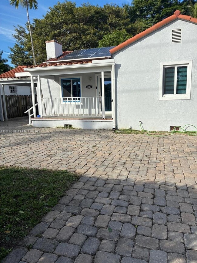 Photo - 1757 SW 24th Ter