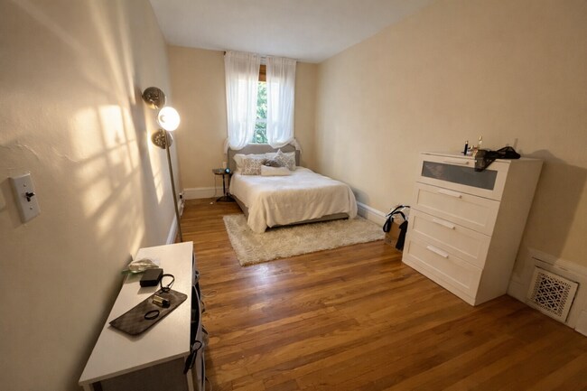 Photo - 206 Commonwealth Ave Unit 5