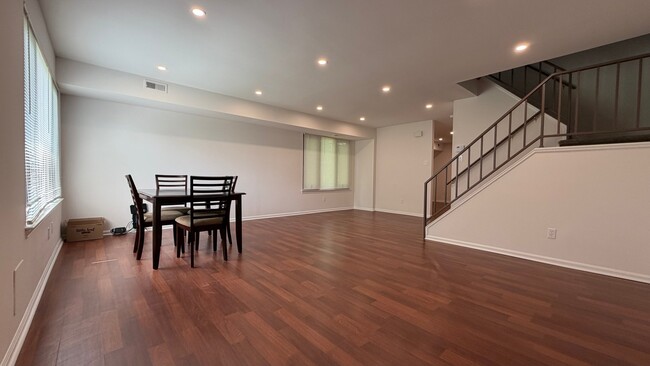 Photo - 4124 Salford Ct
