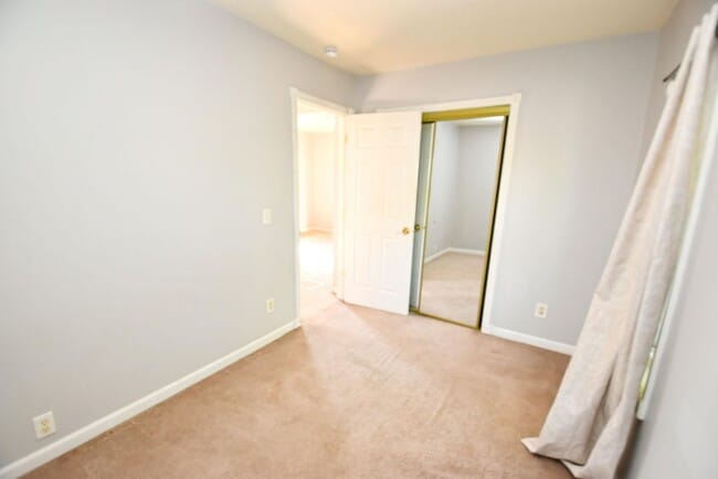 Photo - Mishawaka IN 2 Bedroom Home