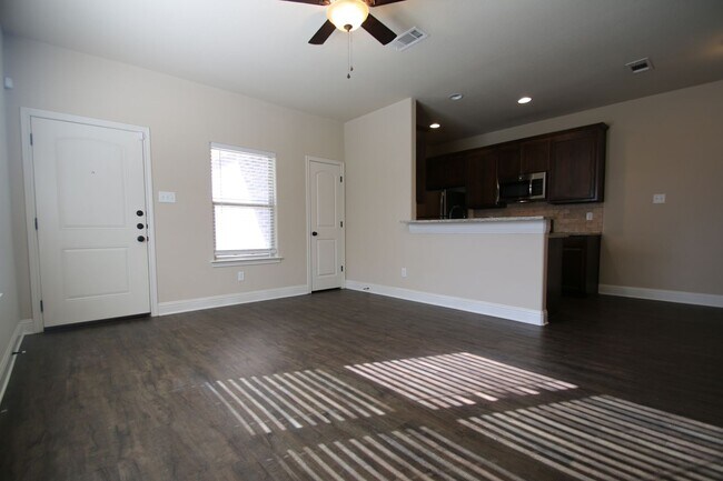 Photo - 3217-3219 Karen St. Unit 3219