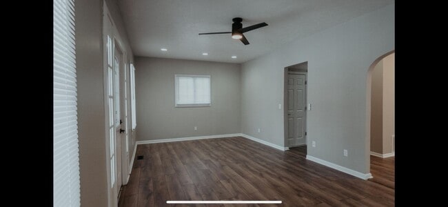 Photo - 637 S 44th St