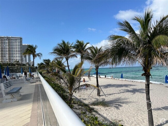 Building Photo - 2030 S Ocean Dr Unit 2102 Rental