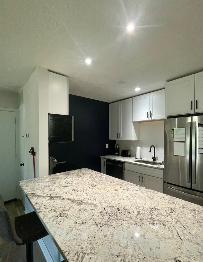 Photo - 7010 Carriage Hill Dr Unit 202