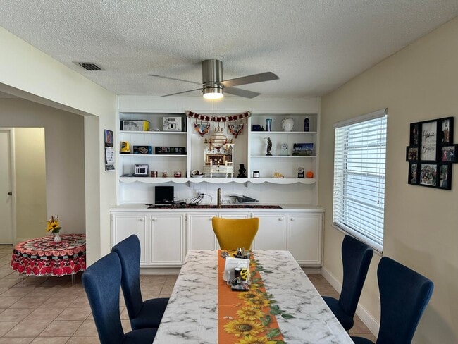 Photo - 1904 SW 13th Way