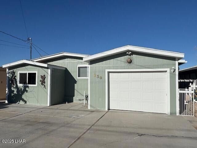 Building Photo - 230 E Riverfront Dr