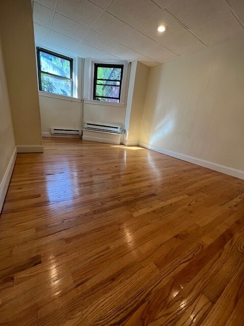Photo - 868 Beacon St
