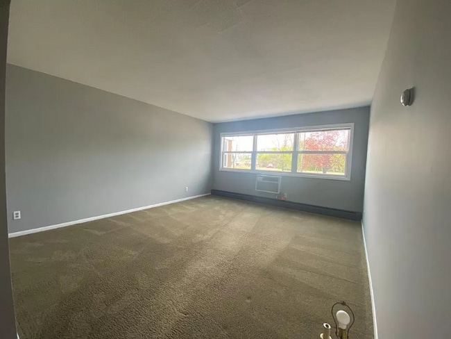 Photo - 5215 Main St E Unit 1