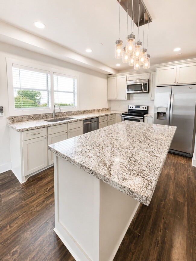 Photo - 1624 Sealy Ave Unit 202