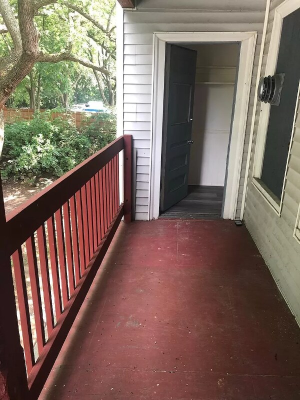 316 Manville Rd Apartment Unit 2R Woonsocket, RI