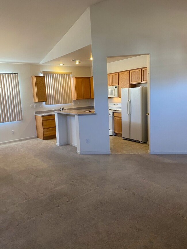 GATED POOL AND CLUBHOUSE EXERCISE ROOM... House Rental in Reno