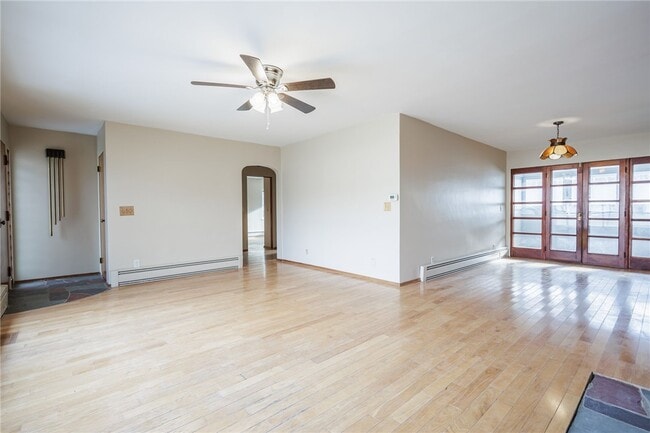 Photo - 43 River Meadow Dr