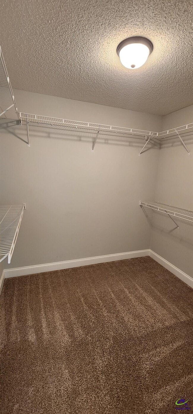 Photo - 102 Wenlock Cir