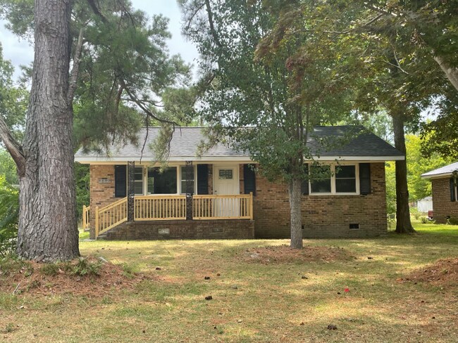 Photo - 307 E Purvis St House
