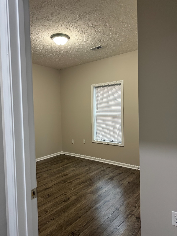 Photo - 521 E 15th St