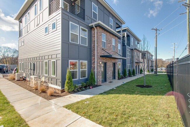 102 Duke St