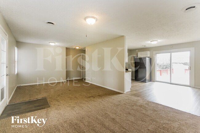 112 Lind Dr