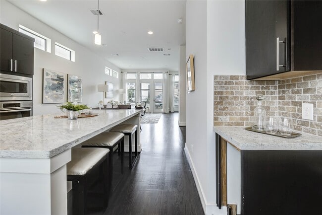 Photo - 1706 Alamo St