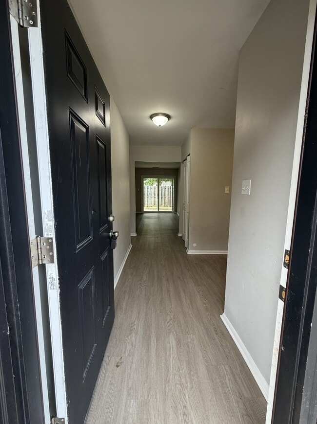 Building Photo - 1455 Longdale Dr Rental