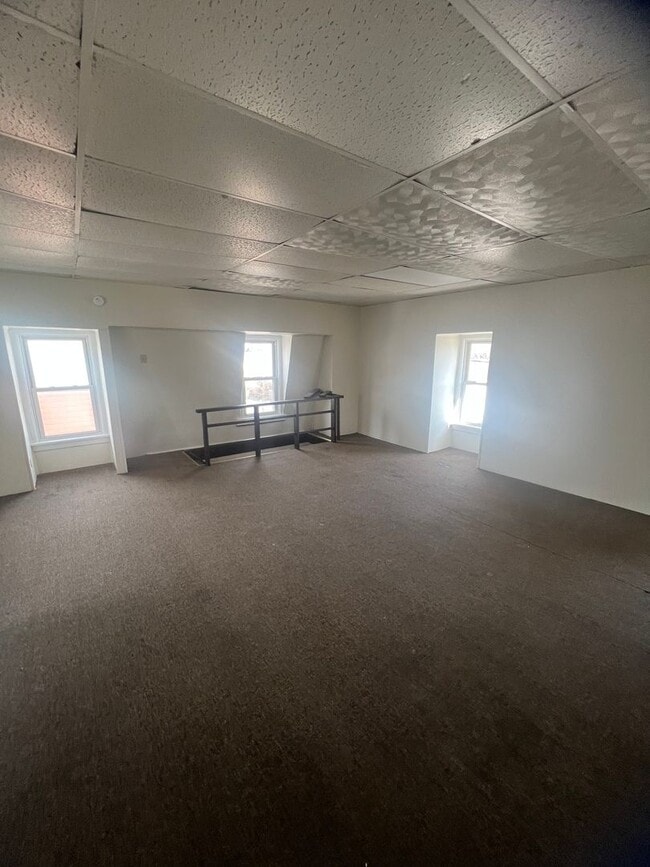 Photo - 1054 E 10th St Unit #2