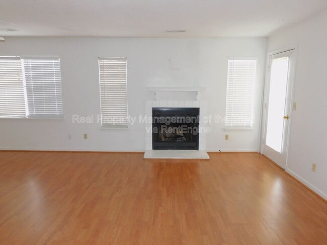 Photo - 4324 Edith Ln