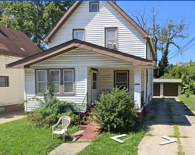 Building Photo - 3568 W 63rd St Unit 3568 W 63rd St #1 DOWN
