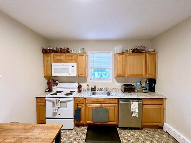 Photo - 714 Broadway Unit 2