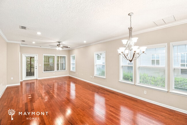 Photo - 6311 Devonhurst Dr