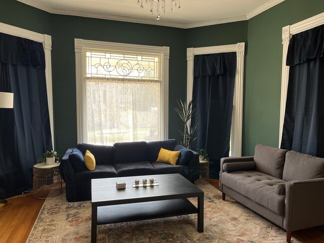 Photo - 819 Avenue D