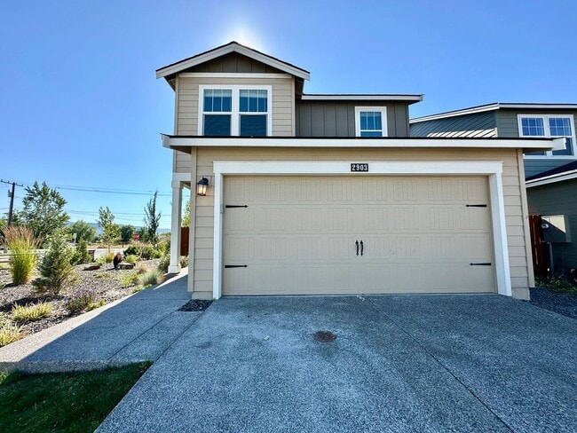 4 Bedroom Home with Attached 2 Car Garage! - 4 Bedroom Home with Attached 2 Car Garage!