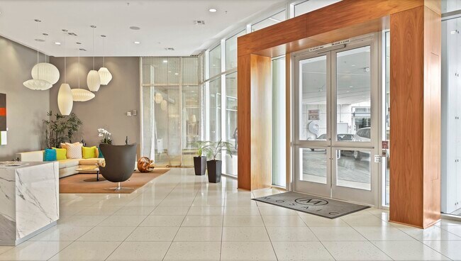 Photo - 5925 Almeda Rd Unidad 10908