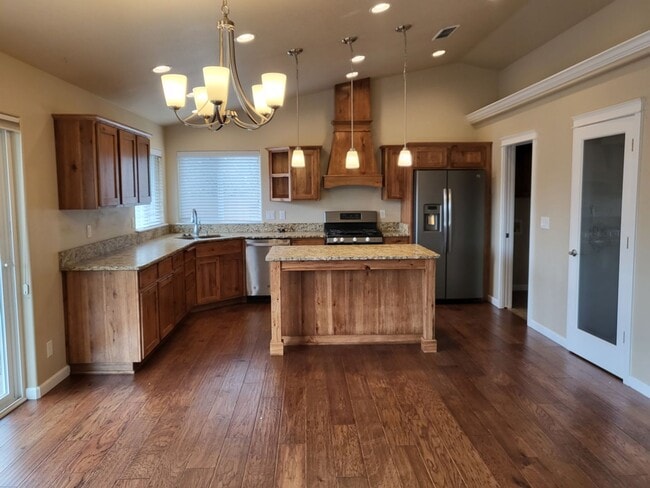 Photo - 3 bed 2 bath Single Family Home for Rent in Grants Pass