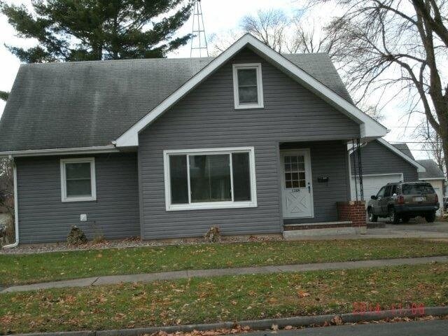 Photo - 1309 8th St E