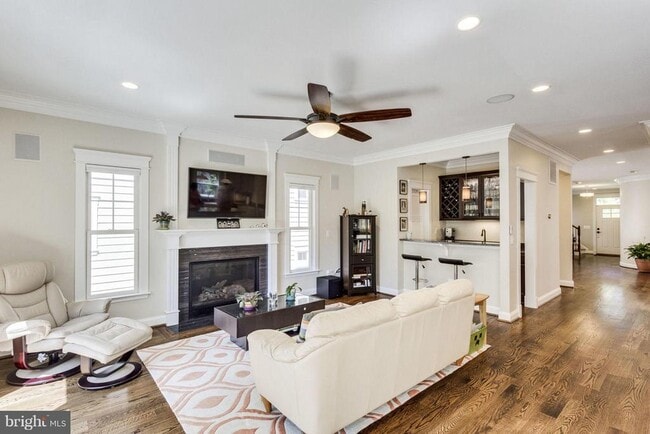 Photo - 312 Pine St