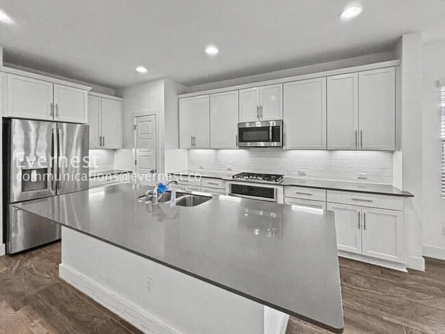 Photo - 3 Bed, 2 Bath Home with Fenced Yard & Garage / Pet-Friendly / Available Now!