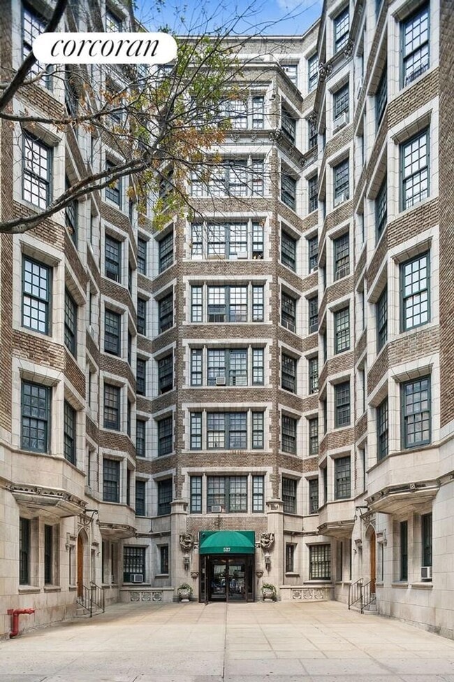 Photo - 527 W 110th St