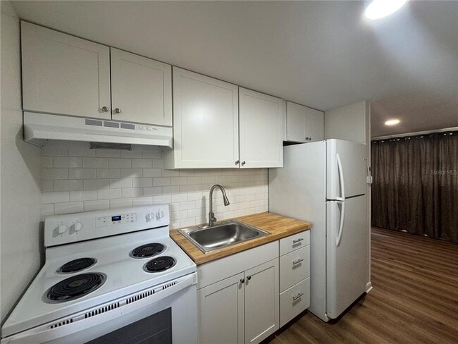 Photo - 1801 N Taylor Rd