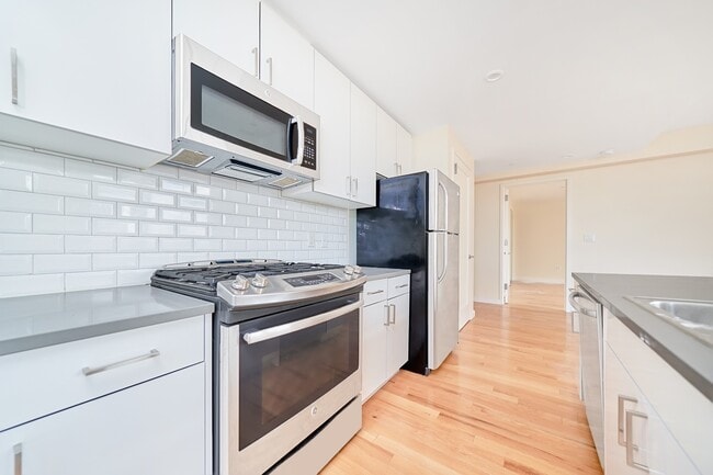 Gorgeous Two Bedroom with Floor to Ceiling Windows