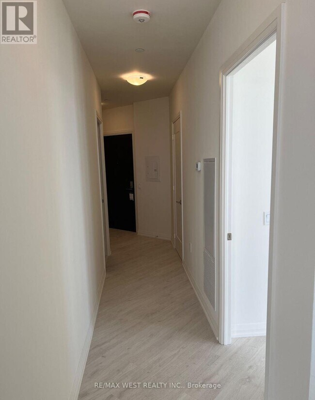 Photo - 9000 Jane St Unit 2521