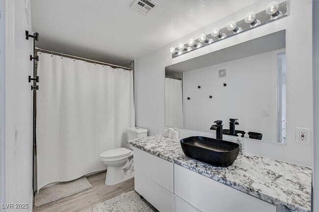 Building Photo - 555 E Silverado Ranch Blvd Unit 2094