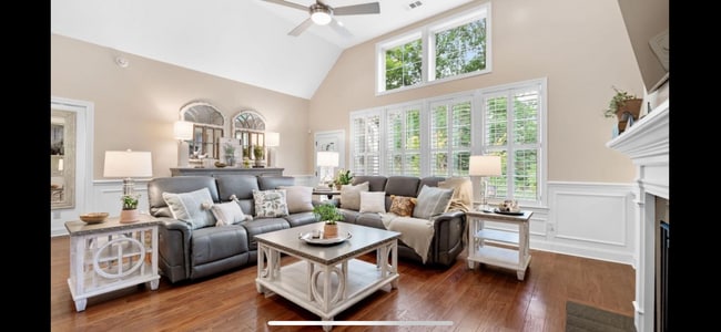 Photo - 437 Chapel Grove Ln