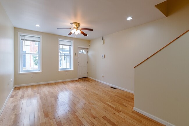 Photo - 2134 Sears St