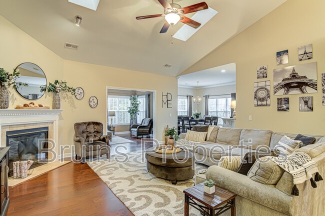 Photo - 4077 Cosway Ct