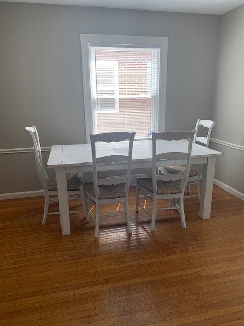 Photo - 641 W 44th St