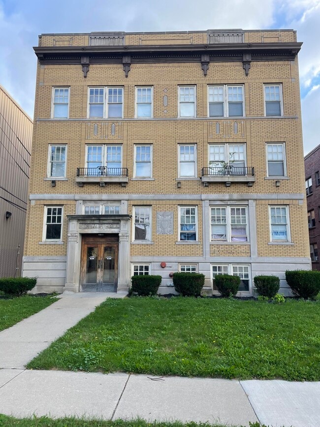 Building Photo - 590 Parkview Dr Unit 301 Rental