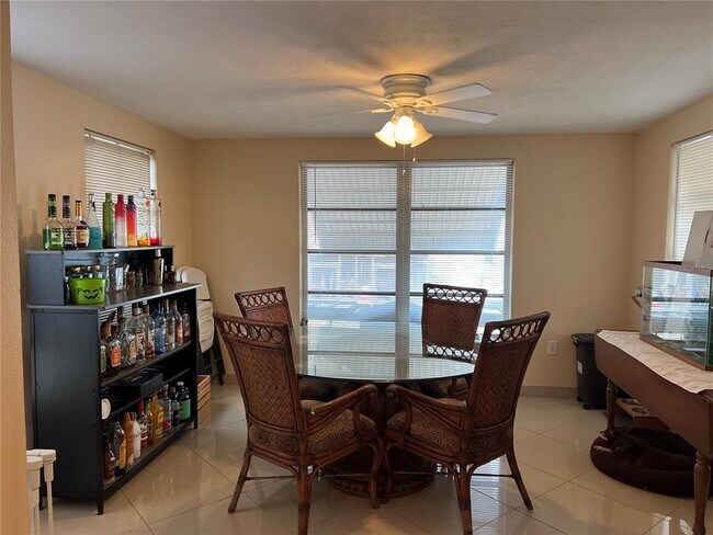 Photo - 1050 Clairborne St