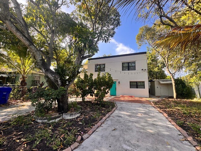 Photo - 277 NE 55th St
