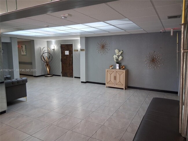 Photo - 1400 St Charles Pl Unit 201