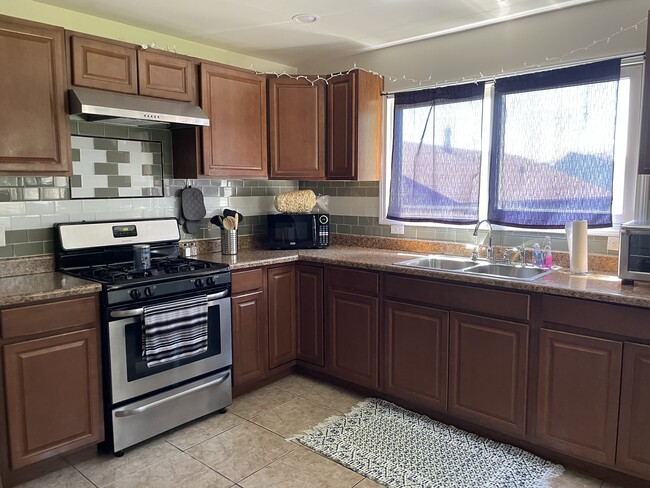 Kitchen - 86 Wilson Ave House