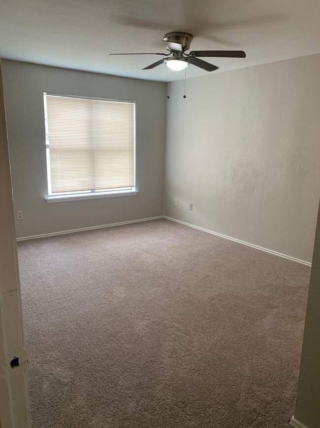 Photo - 8109 Skillman St